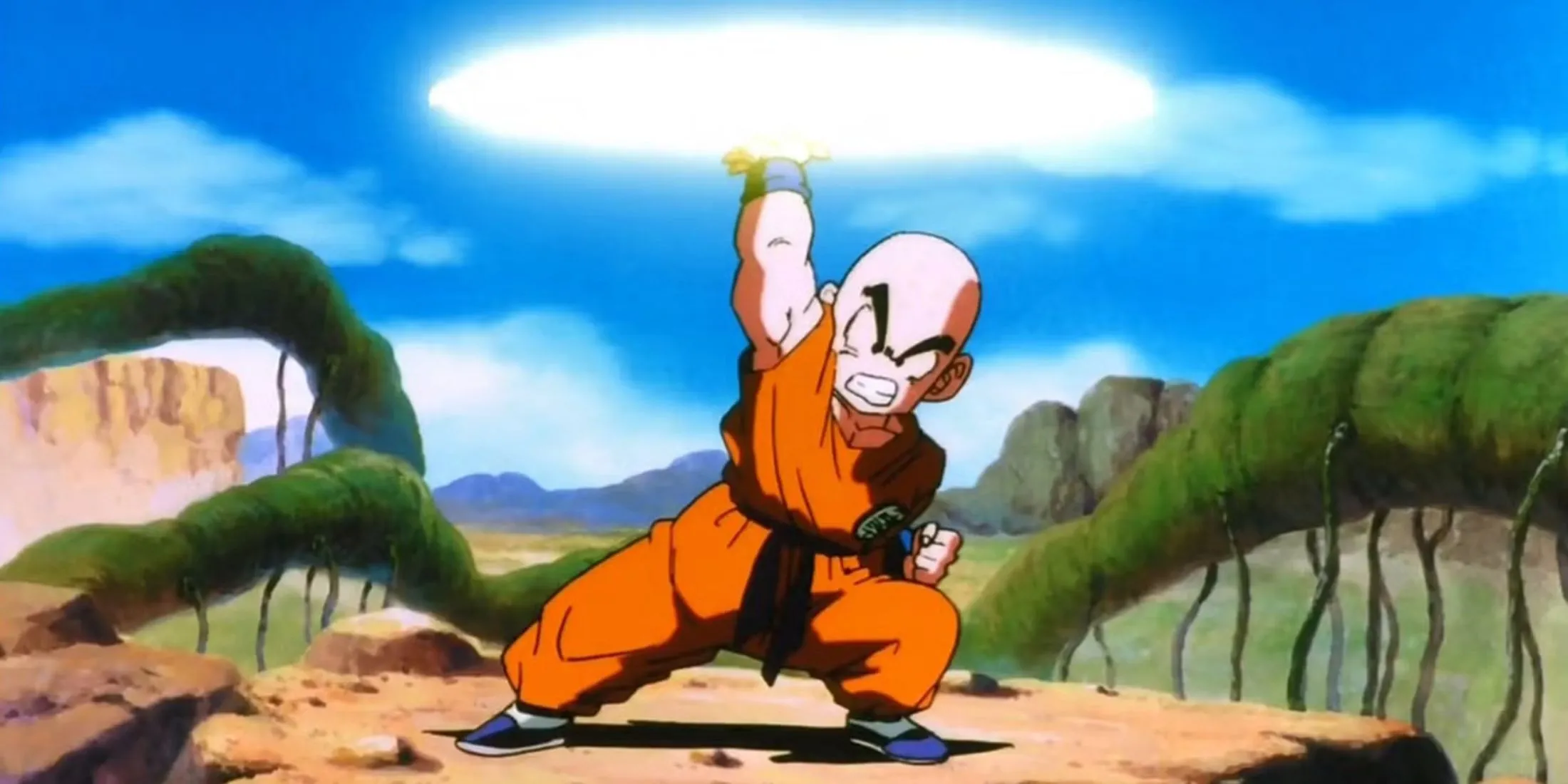 Krillin chuẩn bị sử dụng đĩa năng lượng Destructo Disc trong Dragon Ball Z